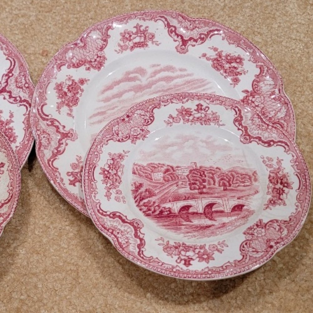 Johnson Bros Old Britain Castle 4 Plate Pcs.